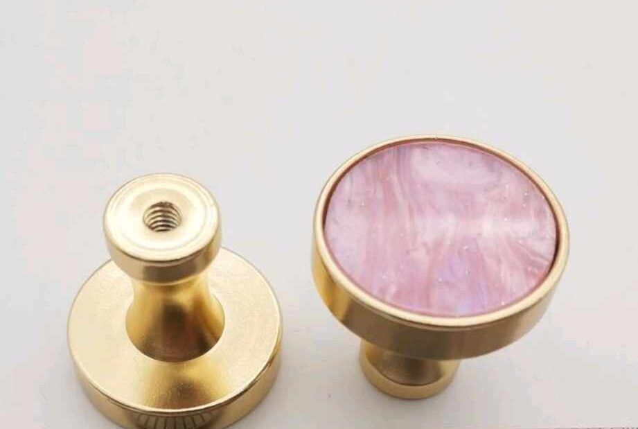 Πόμολο χρυσό με ροζ πέρλα