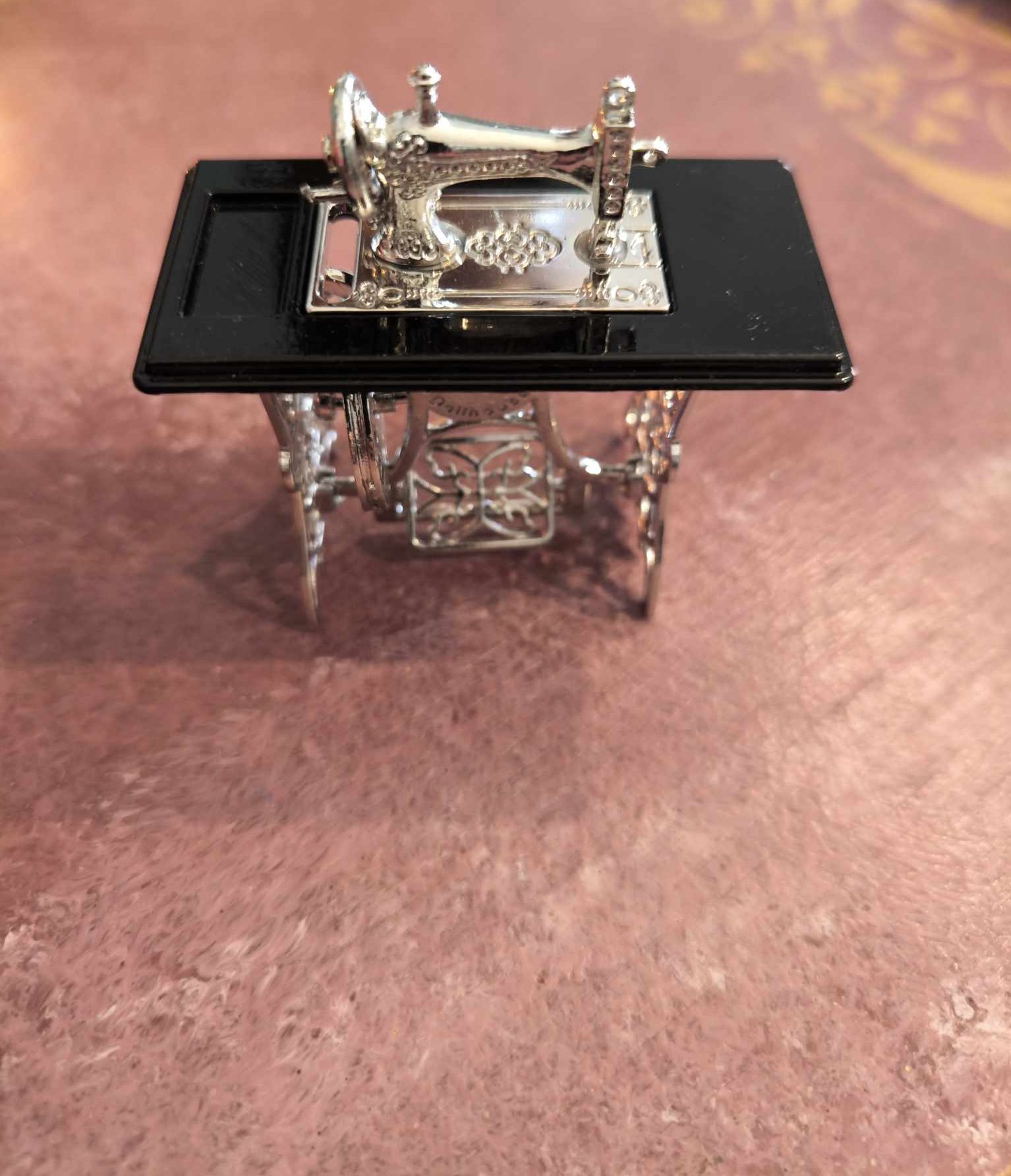 Μινιατούρα ραπτομηχανή